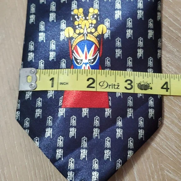 Chinese Opera Masks necktie - Picture 8 of 8